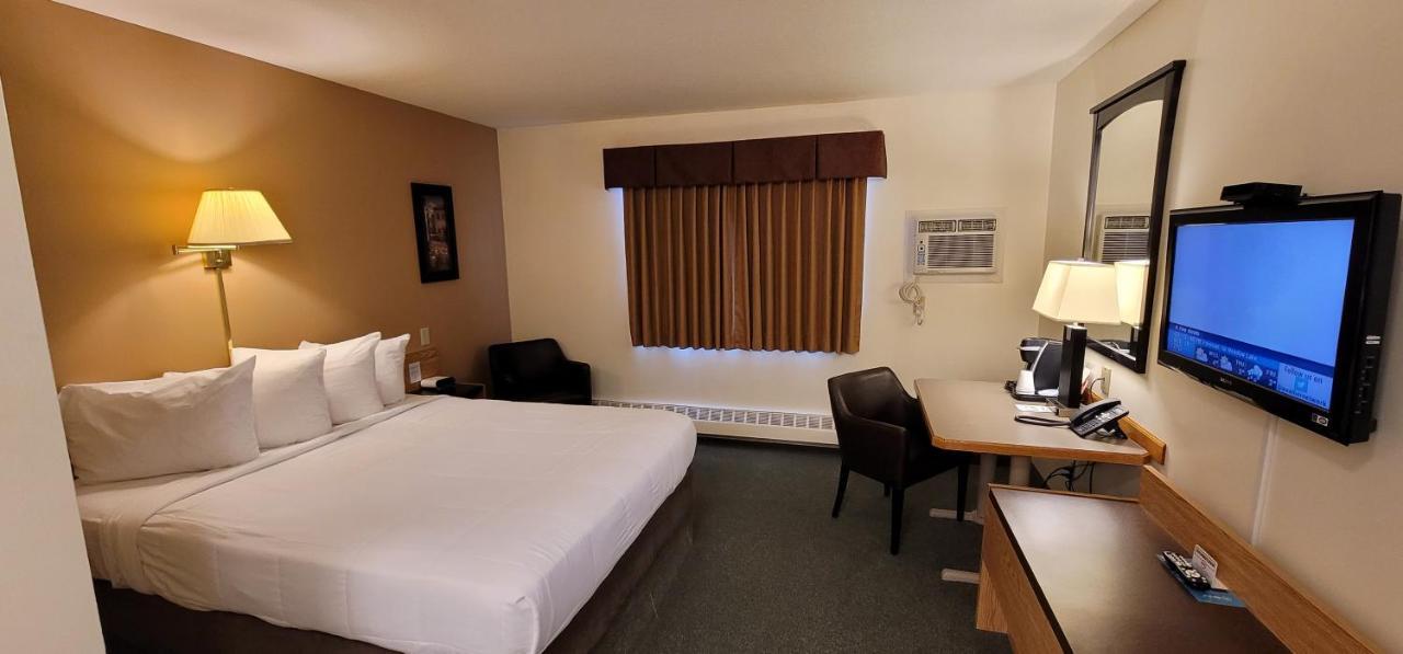 Woodland Inn Meadow Lake Экстерьер фото